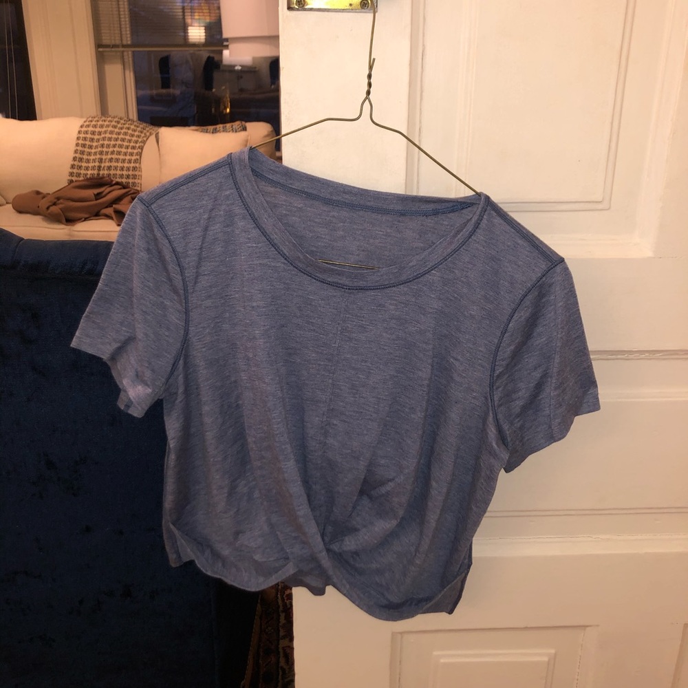 Lululemon top